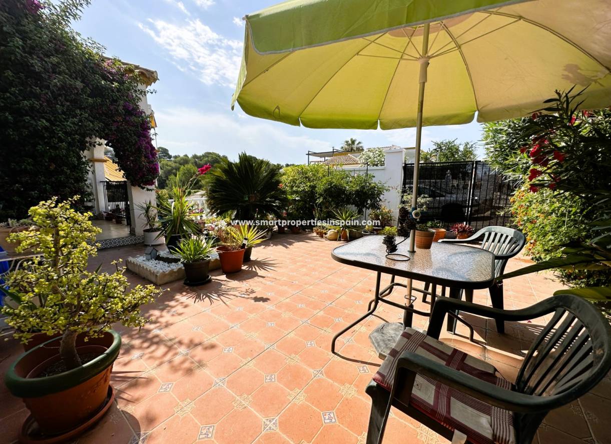 Wiederverkauf - Semi Detached Villa - La Marina - Urbanización La Marina