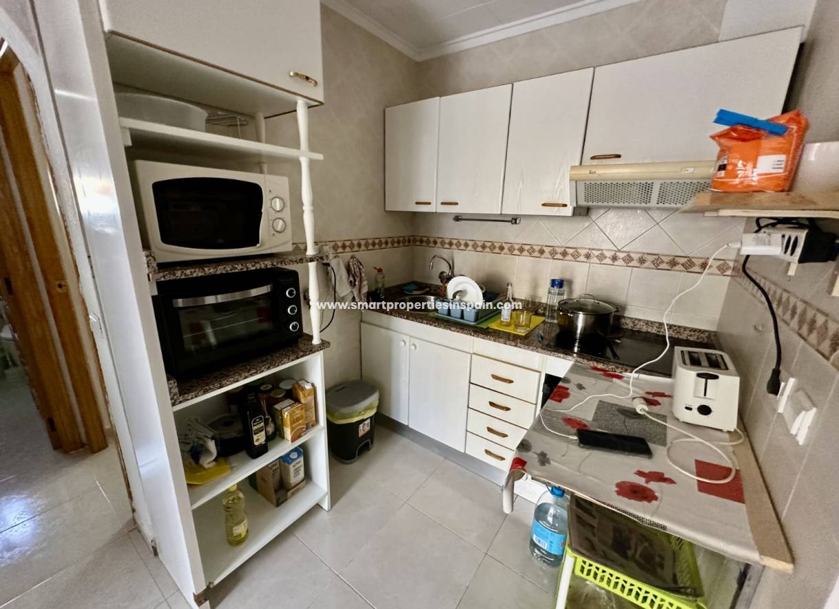 Wiederverkauf - Semi Detached Villa - La Marina - Urbanización La Marina