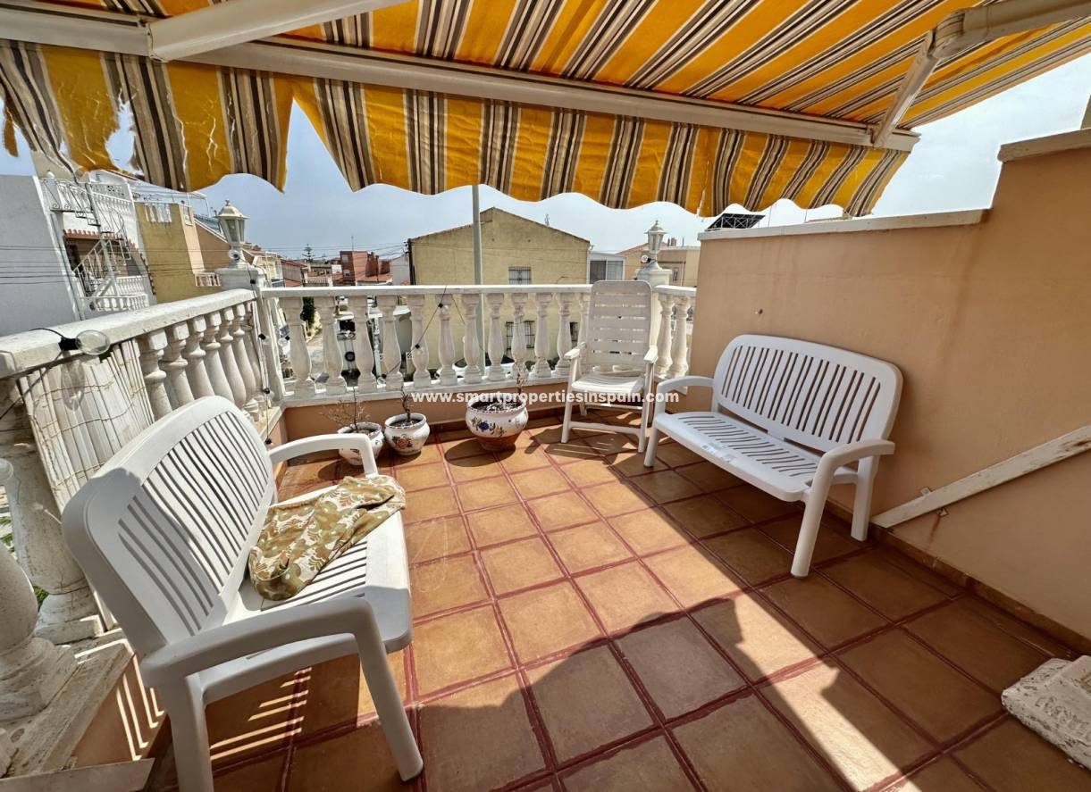 Wiederverkauf - Semi Detached Villa - La Marina - Urbanización La Marina