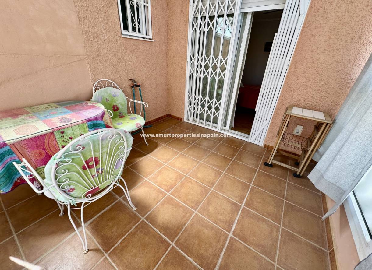 Wiederverkauf - Semi Detached Villa - La Marina - Urbanización La Marina