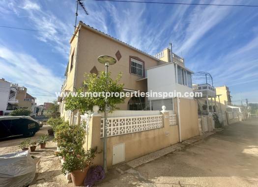 Wiederverkauf - Semi Detached Villa - La Marina - Urbanización La Marina