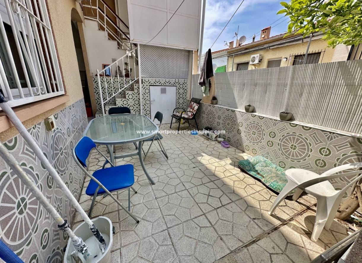 Wiederverkauf - Semi Detached Villa - La Marina - Urbanización La Marina