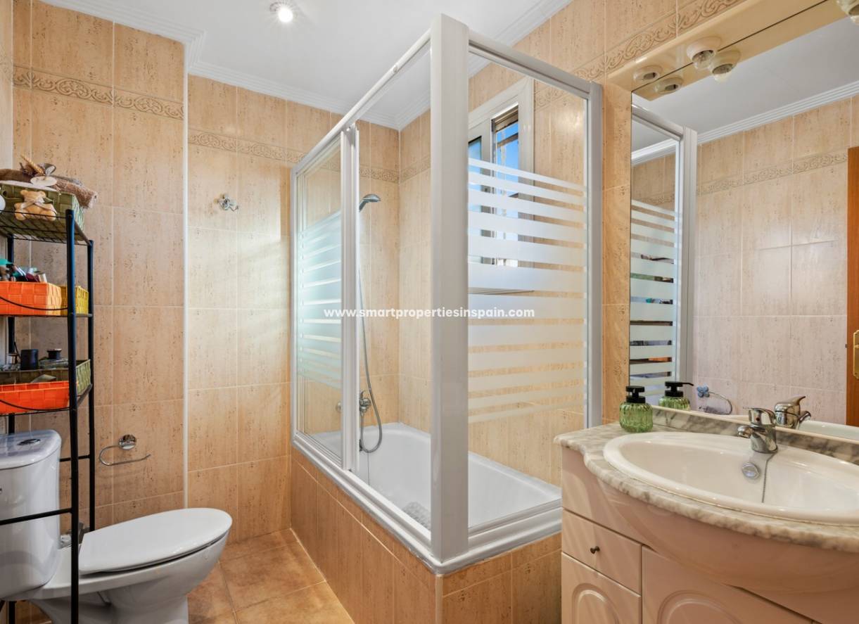Wiederverkauf - Semi Detached Villa - La Marina - Urbanización La Marina