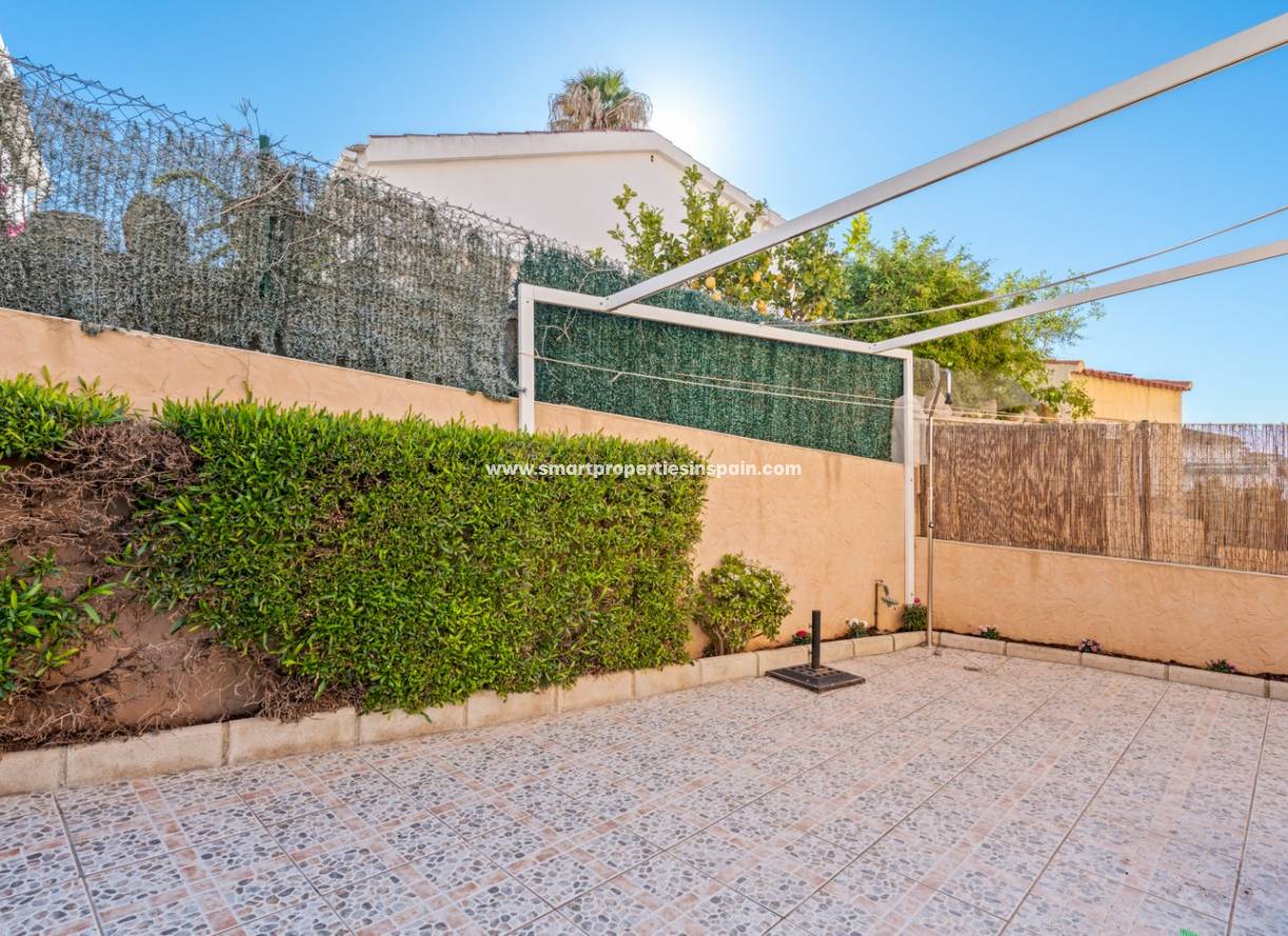 Wiederverkauf - Semi Detached Villa - La Marina - Urbanización La Marina