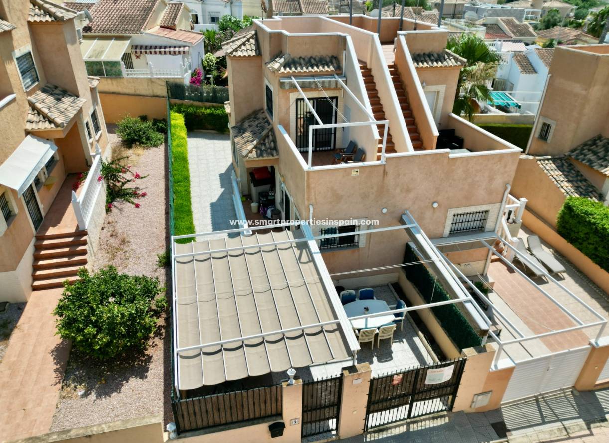 Wiederverkauf - Semi Detached Villa - La Marina - Urbanización La Marina