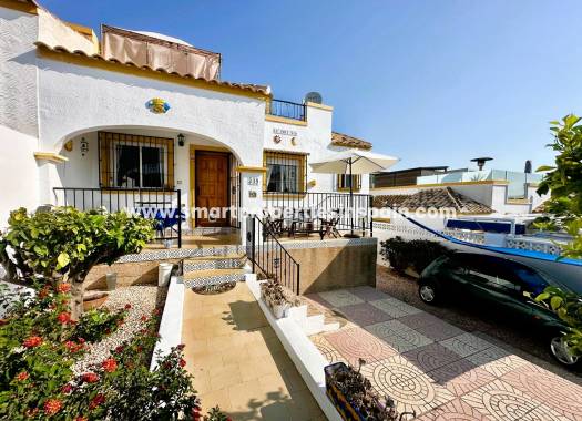 Wiederverkauf - Semi Detached Villa - La Marina - Urbanización La Marina