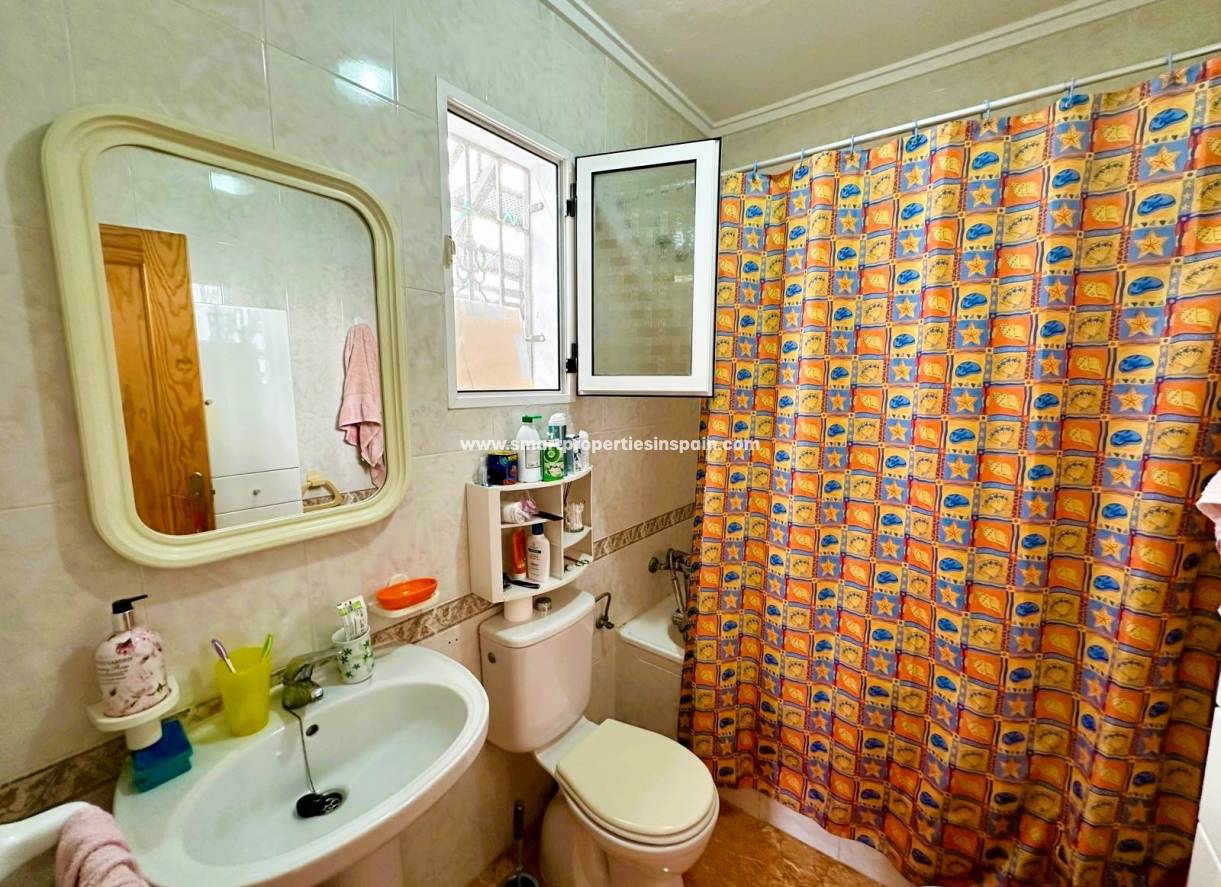 Wiederverkauf - Semi Detached Villa - La Marina - Urbanización La Marina