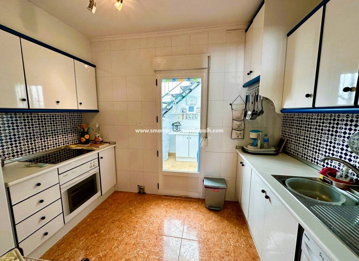 Wiederverkauf - Semi Detached Villa - La Marina - Urbanización La Marina