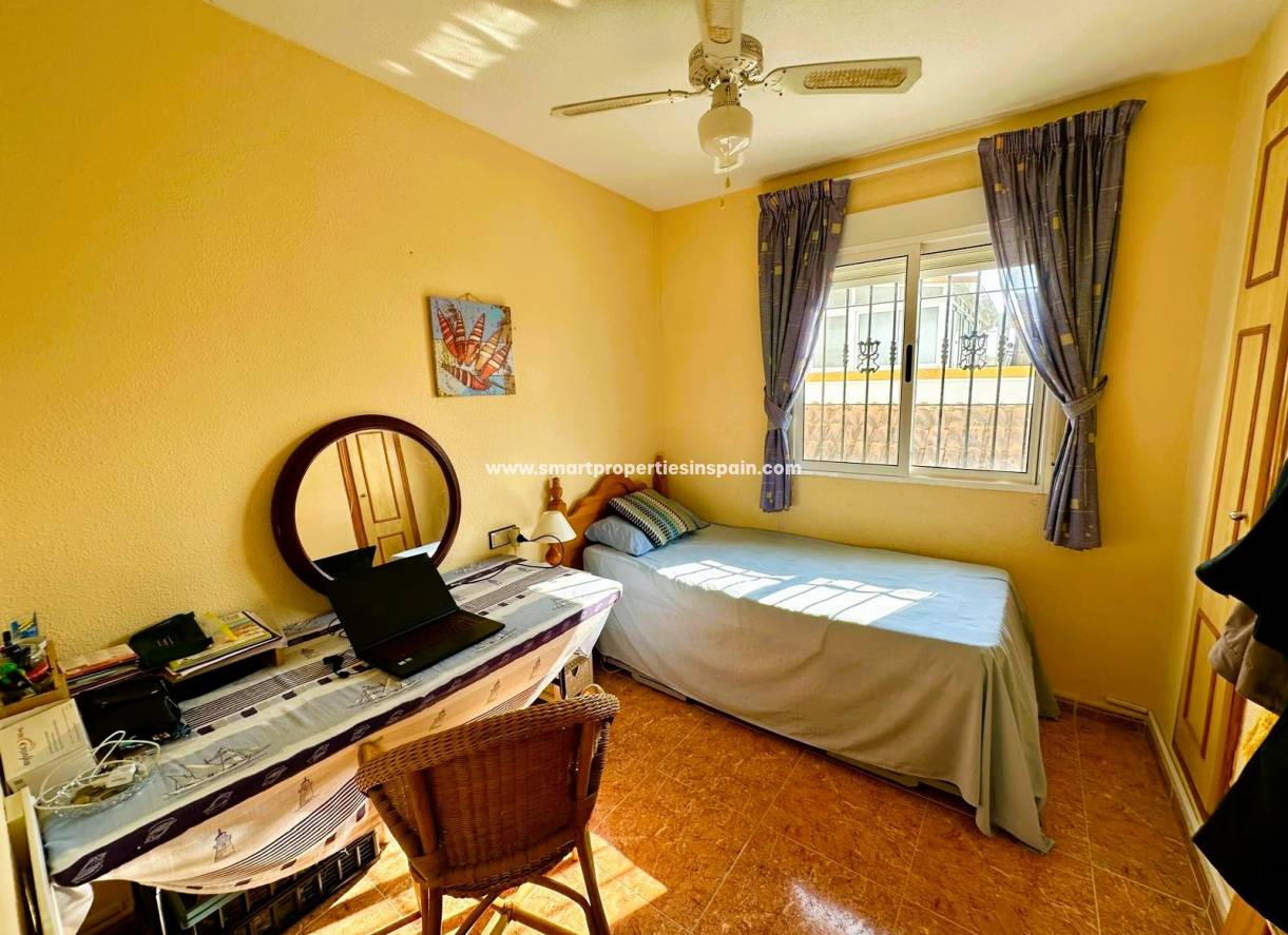 Wiederverkauf - Semi Detached Villa - La Marina - Urbanización La Marina