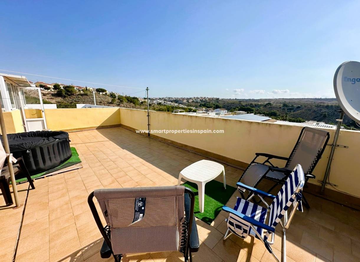 Wiederverkauf - Semi Detached Villa - La Marina - Urbanización La Marina