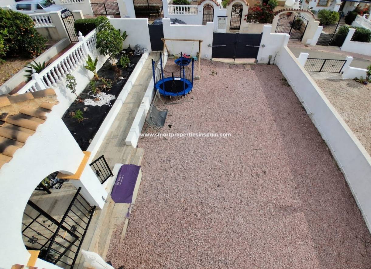 Wiederverkauf - Semi Detached Villa - La Marina - Urbanización La Marina