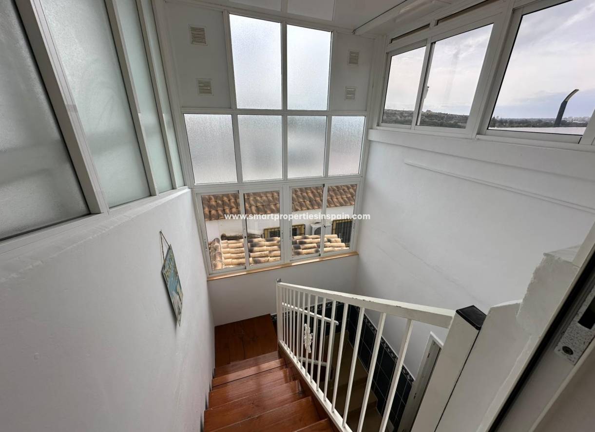 Wiederverkauf - Semi Detached Villa - La Marina - Urbanización La Marina