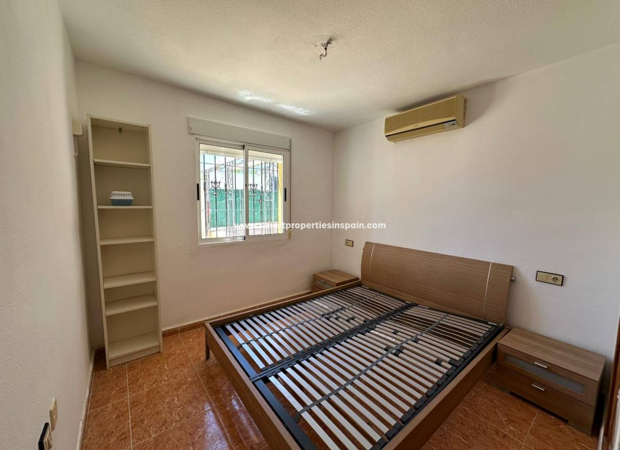 Wiederverkauf - Semi Detached Villa - La Marina - Urbanización La Marina