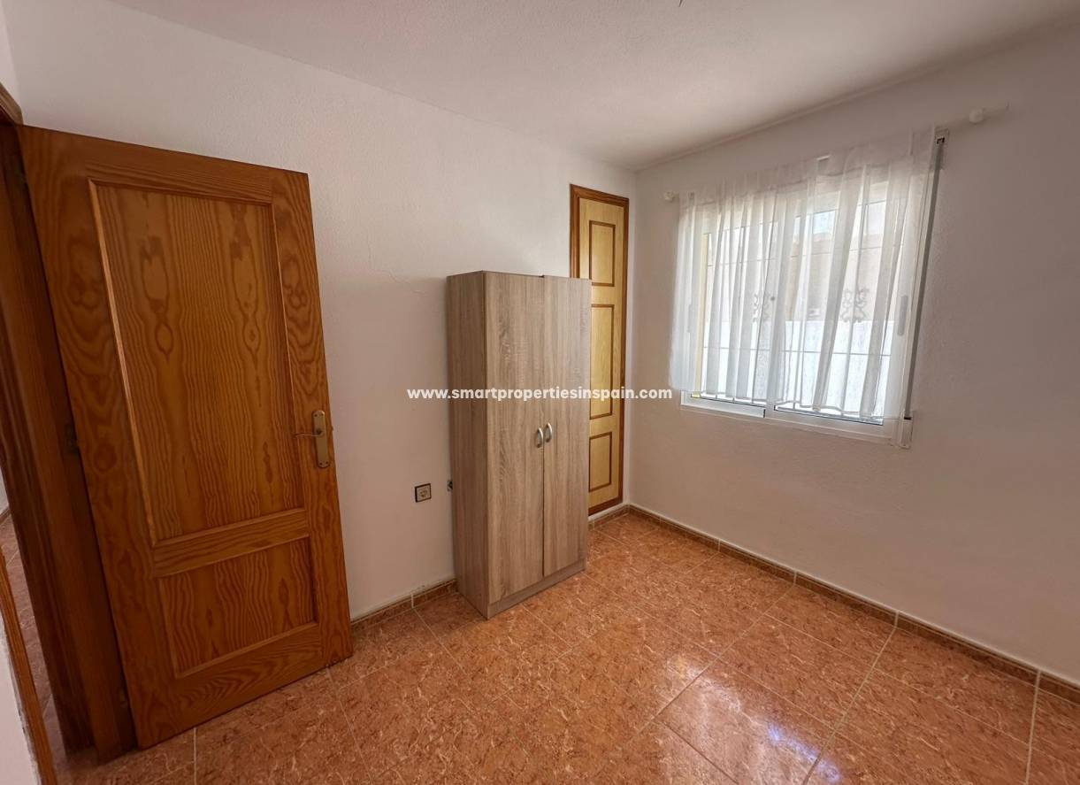 Wiederverkauf - Semi Detached Villa - La Marina - Urbanización La Marina