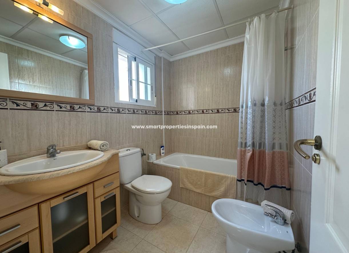 Wiederverkauf - Semi Detached Villa - La Marina - Urbanización La Marina