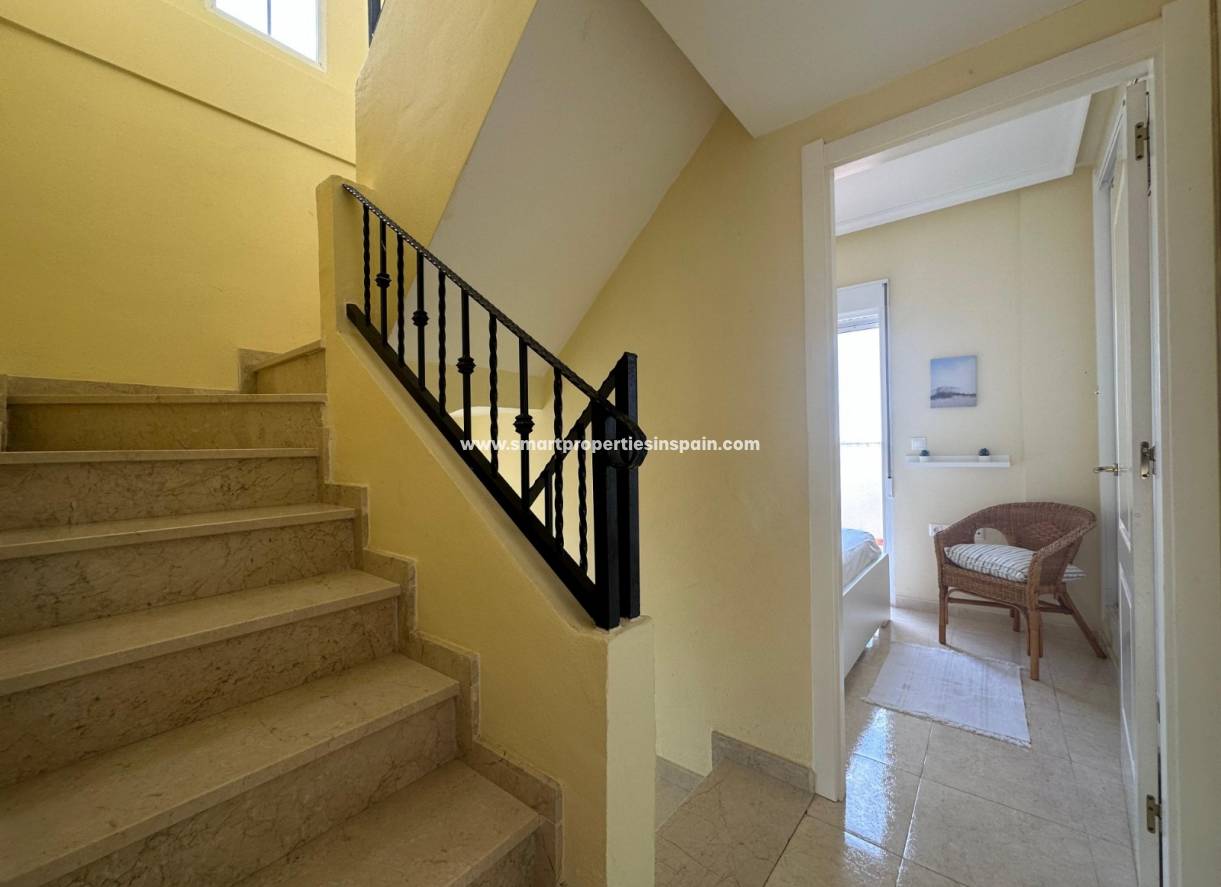 Wiederverkauf - Semi Detached Villa - La Marina - Urbanización La Marina