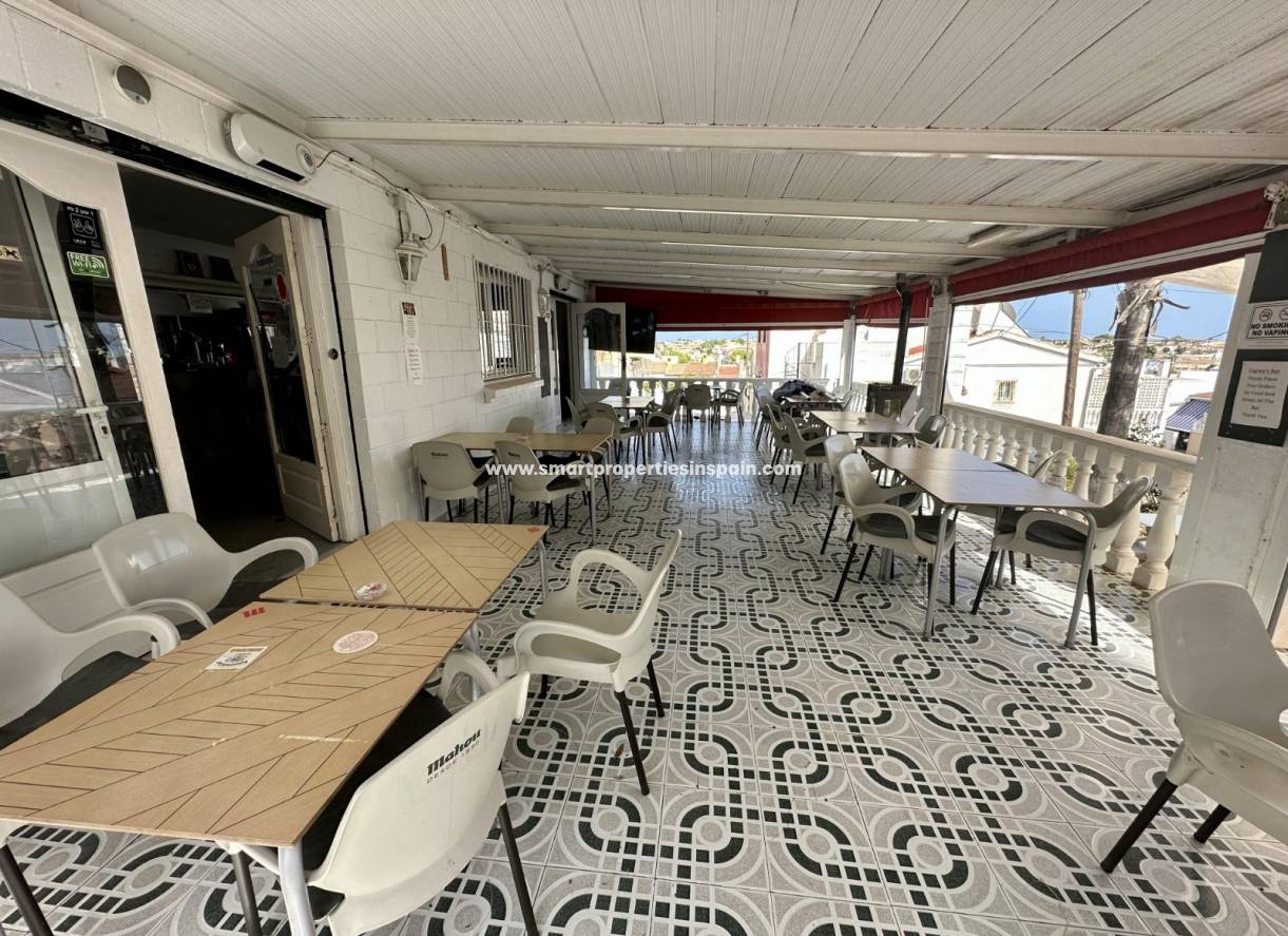 Wiederverkauf - Unternehmen - La Marina - Urbanización La Marina
