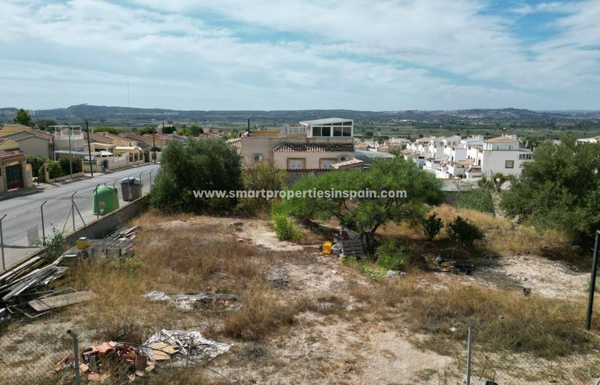 Build your own home on the Costa Blanca? Take a look at this plot for sale in La Marina Urbanization