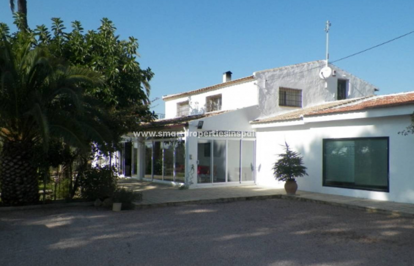 Charmantes Landhaus in Elche zu verkaufen, Ihr privates Paradies zum Entspannen in diesem Sommer