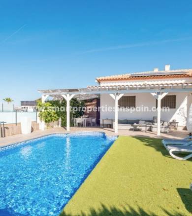 Be amazed by this detached villa for sale in La Marina Urbanization with private pool