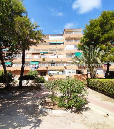 Living on the Costa Blanca doesn't have to be a big investment. Surprise yourself with the price of this apartment for sale in Guardamar del Segura