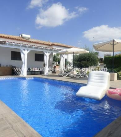 Looking for sun and privacy? You'll love this detached villa for sale in La Marina urbanization