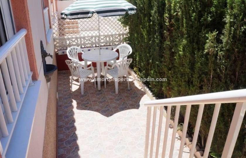 Who says that living on the Costa Blanca is only the privilege of the few? Our Townhouse for sale in La Marina Urbanization is suitable for all budgets