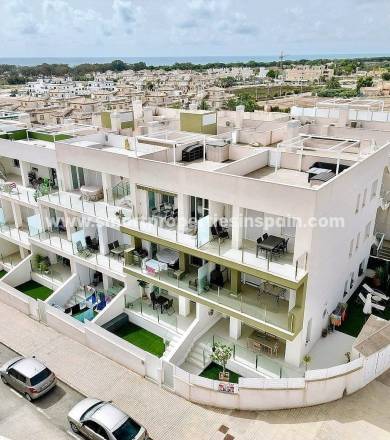 Offre immobilière ! Vivez au bord de la mer dans ce bel appartement à vendre à El Pinet à prix réduit