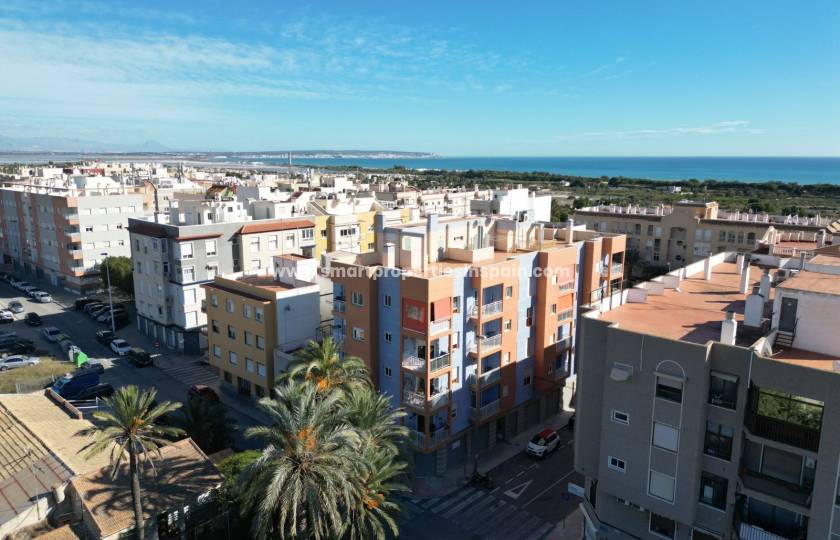 Ready for a life change? This renovated apartment for sale in La Marina is the opportunity you have been waiting for