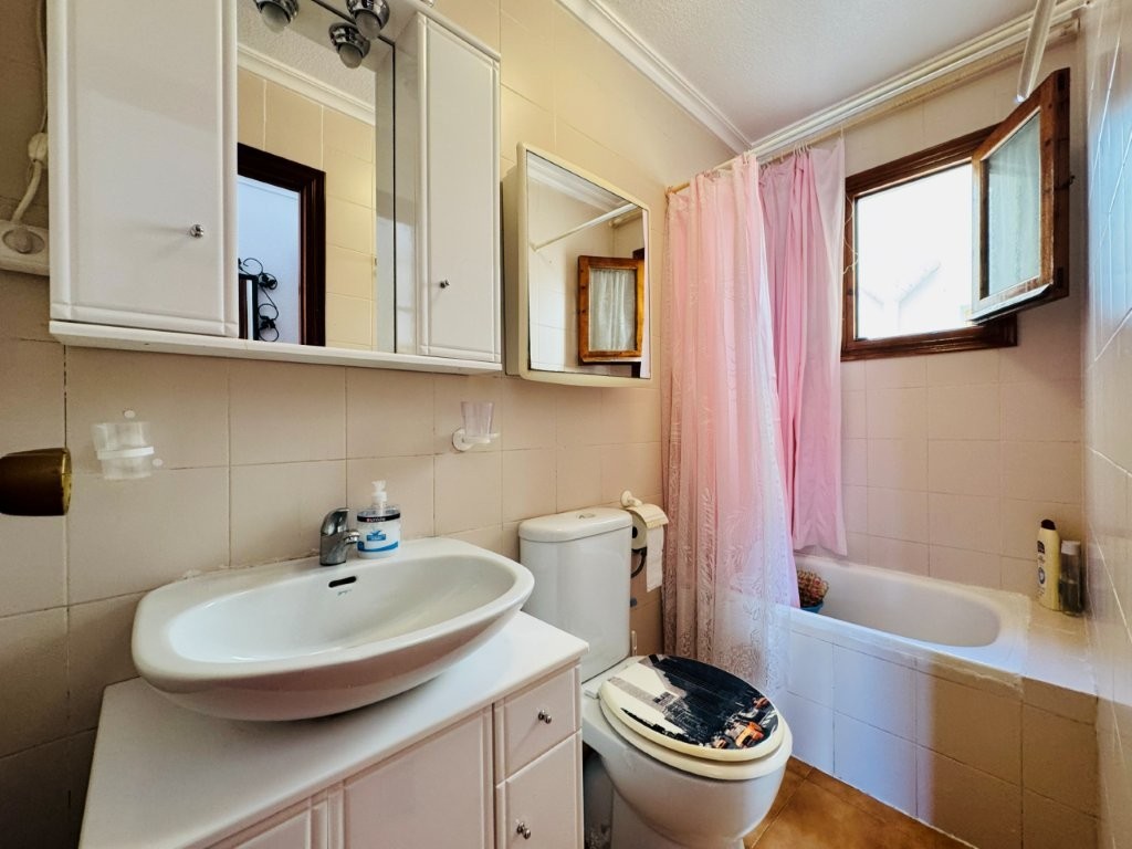 Apartamento en venta en Torrevieja zona La Mata