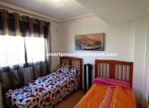 Reventa - Chalet Independiente - La Marina - Urbanización La Marina