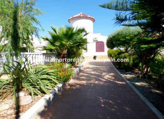 Wiederverkauf - Freistehendes Haus - La Marina - Urbanización La Marina