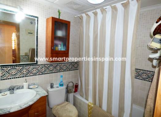 Wiederverkauf - Freistehendes Haus - La Marina - Urbanización La Marina