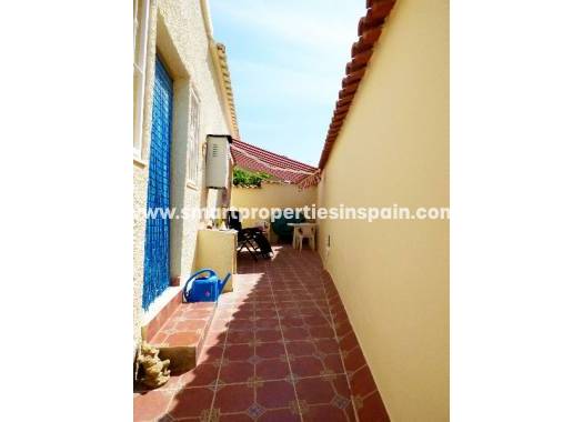 Wiederverkauf - Freistehendes Haus - La Marina - Urbanización La Marina