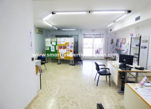 Resale - Commercial - La Marina - Urbanización La Marina