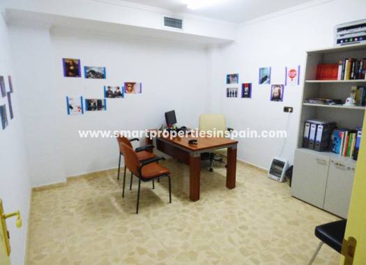 Resale - Commercial - La Marina - Urbanización La Marina