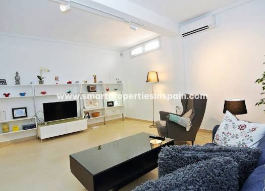 Resale - Detached Villa - La Marina - Urbanización La Marina