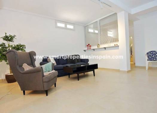 Resale - Detached Villa - La Marina - Urbanización La Marina