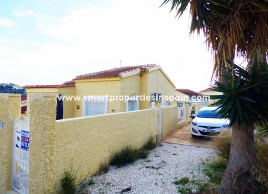 Reventa - Chalet Independiente - La Marina - Urbanización La Marina