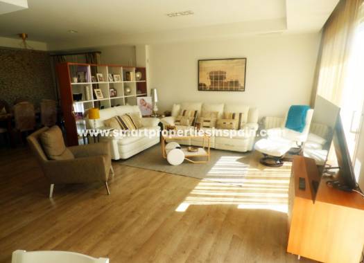 Wiederverkauf - Freistehendes Haus - La Marina - Urbanización La Marina