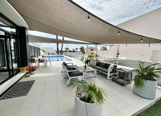 Resale - Detached Villa - La Marina - Urbanización La Marina