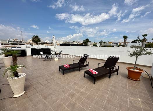 Resale - Detached Villa - La Marina - Urbanización La Marina