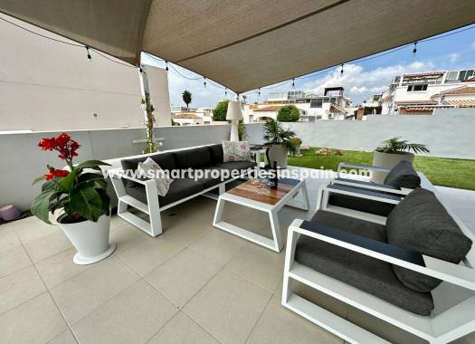 Resale - Detached Villa - La Marina - Urbanización La Marina