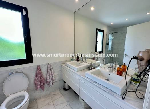 En suite bathroom