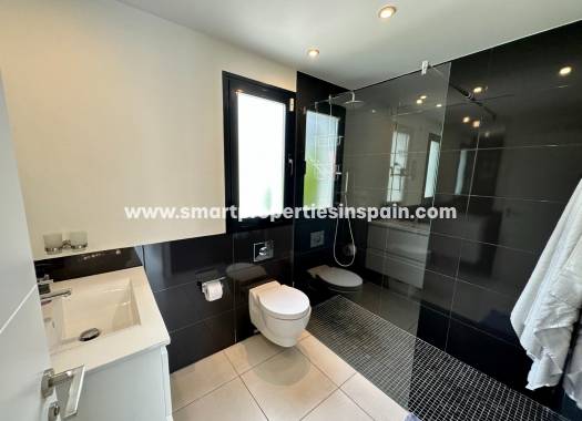 Resale - Detached Villa - La Marina - Urbanización La Marina