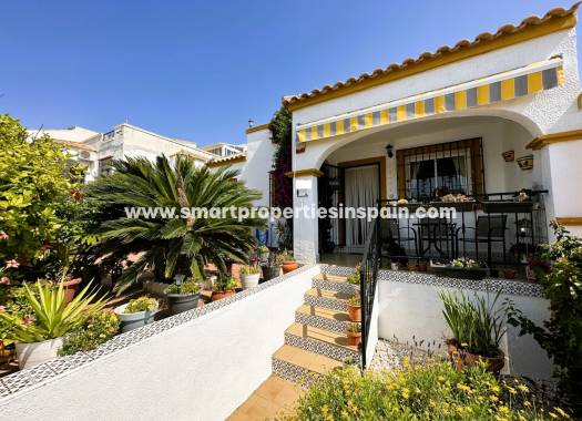 Reventa - Semi Detached Villa - La Marina - Urbanización La Marina