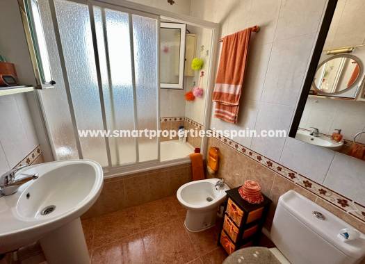 Wiederverkauf - Quad Villa - La Marina - Urbanización La Marina