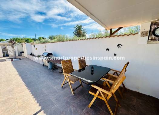 Resale - Detached Villa - La Marina - Urbanización La Marina