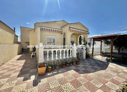 Resale - Detached Villa - La Marina - Urbanización La Marina