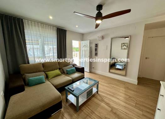 Resale - Townhouse - La Marina - Urbanización La Marina